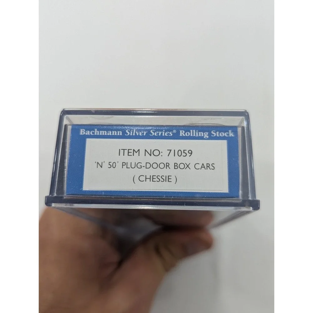New Bachmann -‎ Ho Scale - Plug Door Chessie System B&O Boxcar #71059